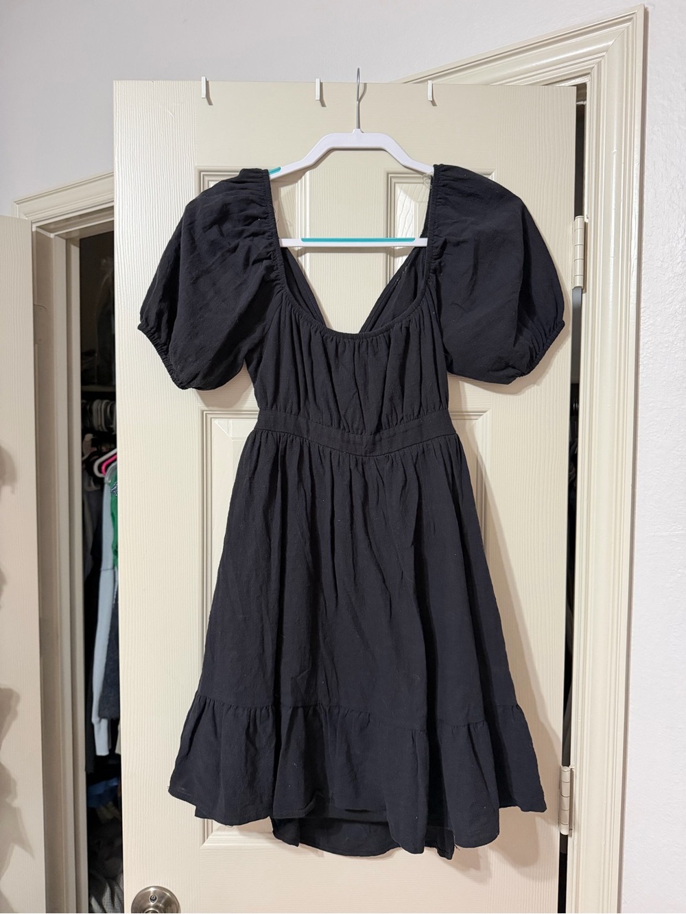 Women's Black Puff-Sleeve Mini Dress